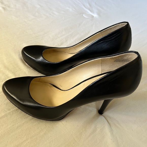 Nine West Black Size Ten Heels - Picture 1 of 4